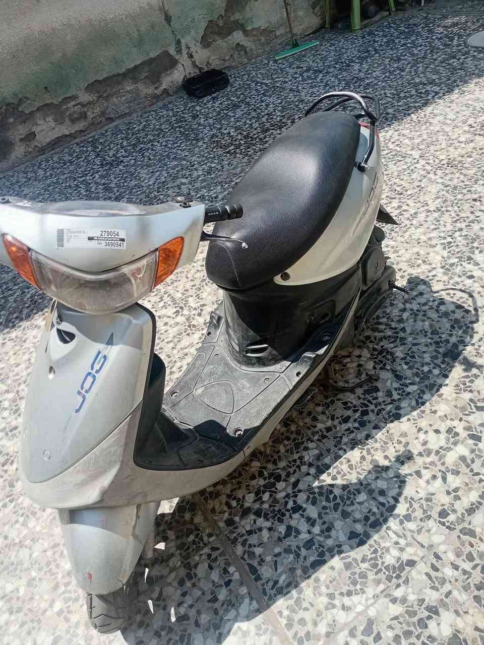 للبيع ماكس قجمه السعر ٣٥٠ كفرات اصليه الرقم ***********
