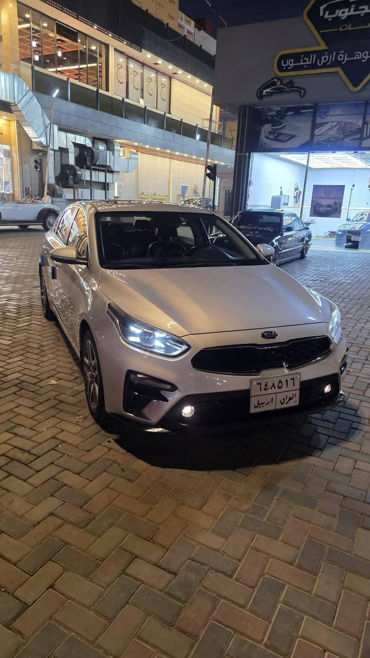 سيراتو 2020 خليجي فول مواصفات vip محرك 1600 دوش كير AT المرغوب ماشيه 88kالف
على وضع الشركة
.
فتحه 
بصمه 
شاحن وايرلس
تحكمات ستيرن جهتين
شفتات بالستيرن
قطعتين تبريد
تبريد بيانو
تحكم تبريد السايق و الراكب منفصل
مري كهرباء
اشاير بالمري
حساس امامي خلفي
لد نهاري رباعي فراشه
بك لايت لد
فول منظومه زنون عالي و ناصي بلادي
ويل كب ١٧ نجمه بلادي
جنطه ذكيه 
كشنات جلد
تدفئه كشنات
كرسي السائق كهرباء
مرايا وسطيه اوتو دم 
بعد بيه هواي مواصفات
.
السياره على يدي من الزيرو القماره تقره دبل كود او صبغ كيفك شتحسبها احسبها بس هوا صبغ شركة 
.
السعر 143$
مكاني الاعظمية سبع ابكار 
للاستفسار الاتصال على *********** .
