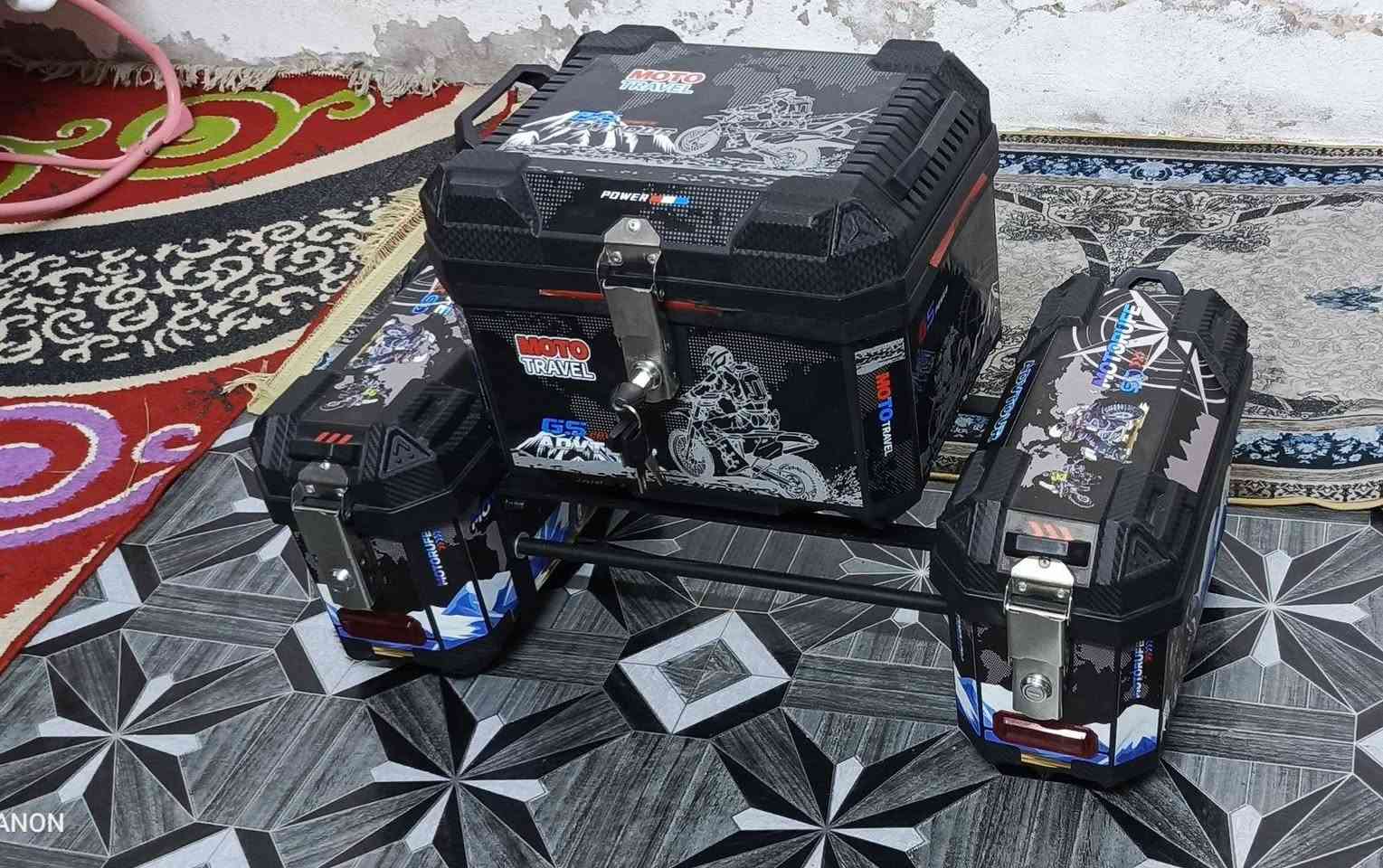 سلام عليكم
جنط GS للبيع نضافتهن 100% تقريباً قبل شهر شتريتهن 
المكان تقاطع النهروان السعر 150 وبيهن مجال  
***********
