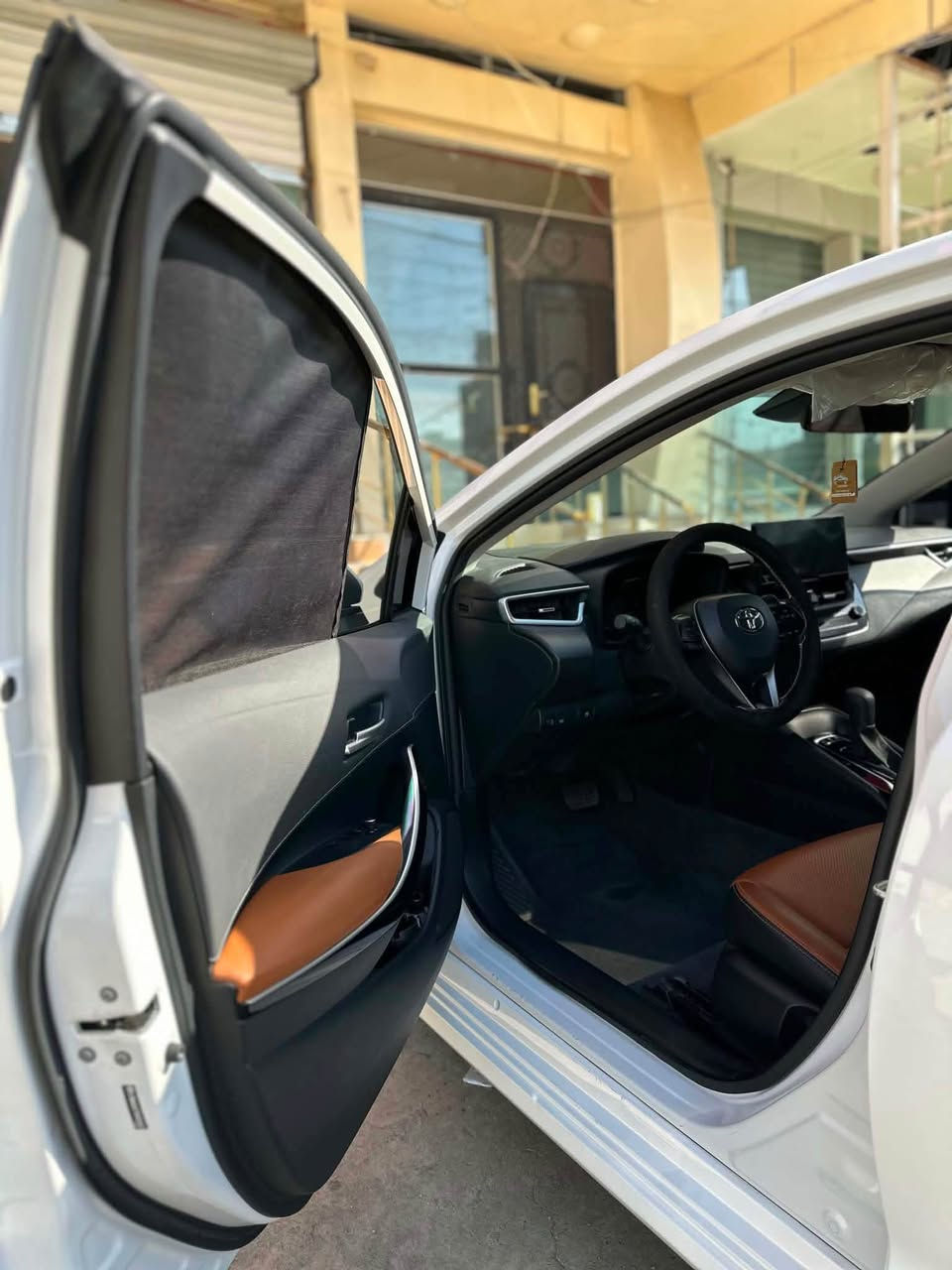 toyota corolla 2024 
بێ بویاخ بی کلین 
٣٠ هەزار رۆیشتیە
کامل کەمالیات 
ناو قەیسی 
٢ سویج بیلادی
*********** أربيل, العراق
