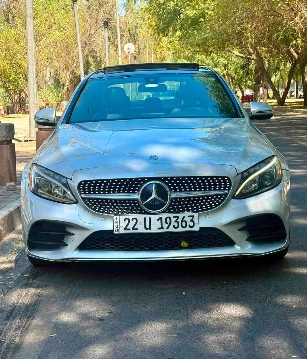 مرسيدس c300 موديل 2018 فورماتيك
ماشية 60 الف مايل 
حادث فقط جاملغ جهة السايق صبغ وبارد بسيط موضح بالصور بدون دواخل 
كير ومحرك كفاله برغي ما مفتوح بيهن 
كت Amg و ويل Amg بلادي ودعامية c43 
رادار امامي خلفي جانبي 
بانوراما 
ستيرن D رياضي 
كار بلي واندرويد اوتو 
كشنات جلد 
تدفئة مقاعد 
سستم صوت بوماستر
كروز سرعة
المكان بغداد
للاستفسار
***********
