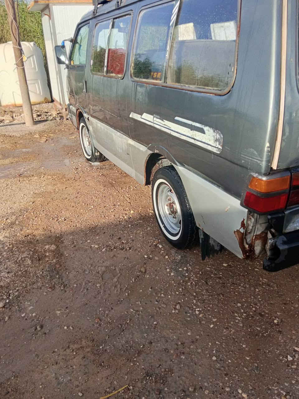 سلام عليكم كيا بستا للبيع 1993 السعر 30 وبيها مجال قليل ***********
و مراوس اب جنبي ناصي
