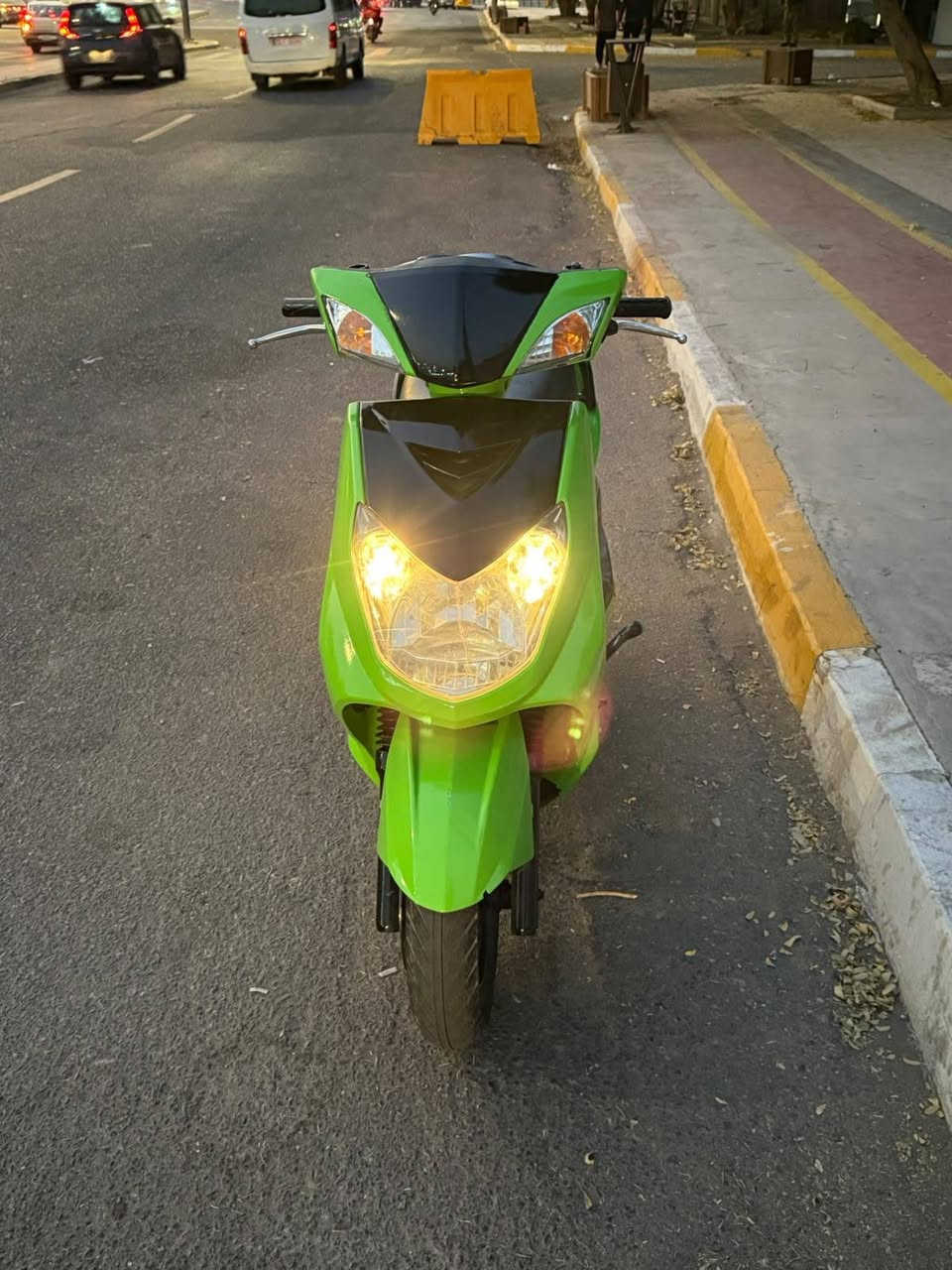 سكنس فحل نوزل خطين دراجه بلاديه ايي نقص مابيها مكينه بلادي وكفرات بلادي تتعب تكول نضيفه كهربائيات كله شغاله العنوان بغداد شارع حيفا *********** السعر 750
