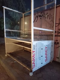 جام خانه البيع طول ٢م عرض  واحد متر ٠٧٨٣١١٣٢٨٦١