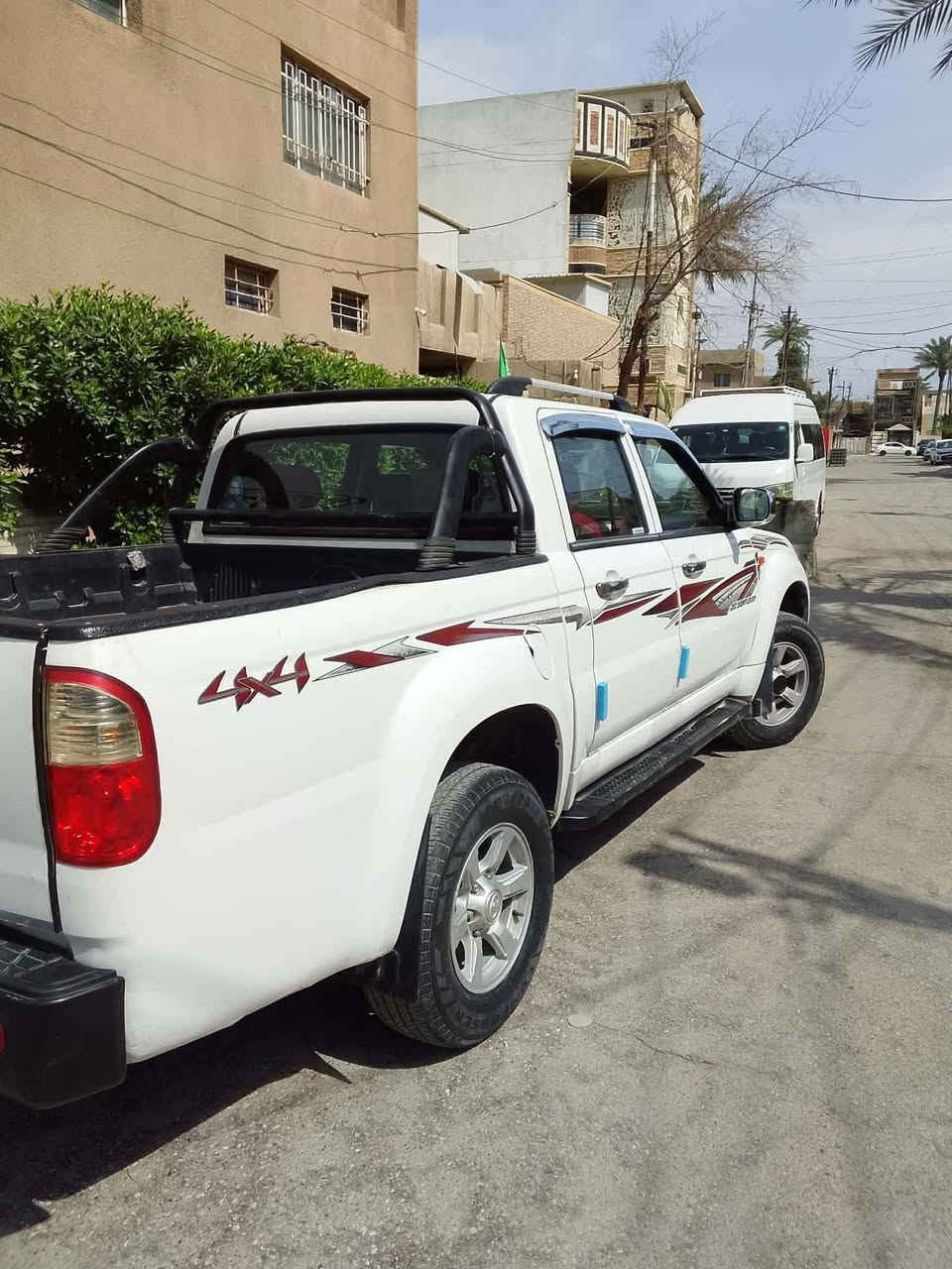 سياره للبيع كرانت موديل ١٨ رقم بغداد مكينه وكير خير من الله تبريد كهربائيات شغاله السعر ٨٢ وبيها مجال بيها صبغ شبر فقط وصاحبها ايريد تحويل تايرات بطاريه جديده الاتصال ***********او ***********٠ العنوان بغداد  اخوان مكلف بل النشر الاتصال بصاحبها  وماايقصر
