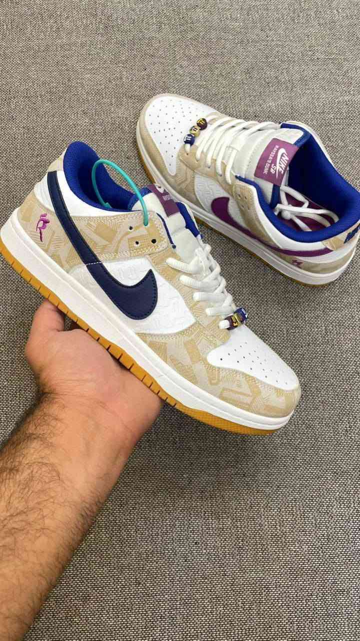 Nike Sb 🔥💯
ماستر كوالتي ✅ 
للحجز خاص او واتساب 
متوفر توصيل لكل العراق 5 
***********
البيع مفرد

