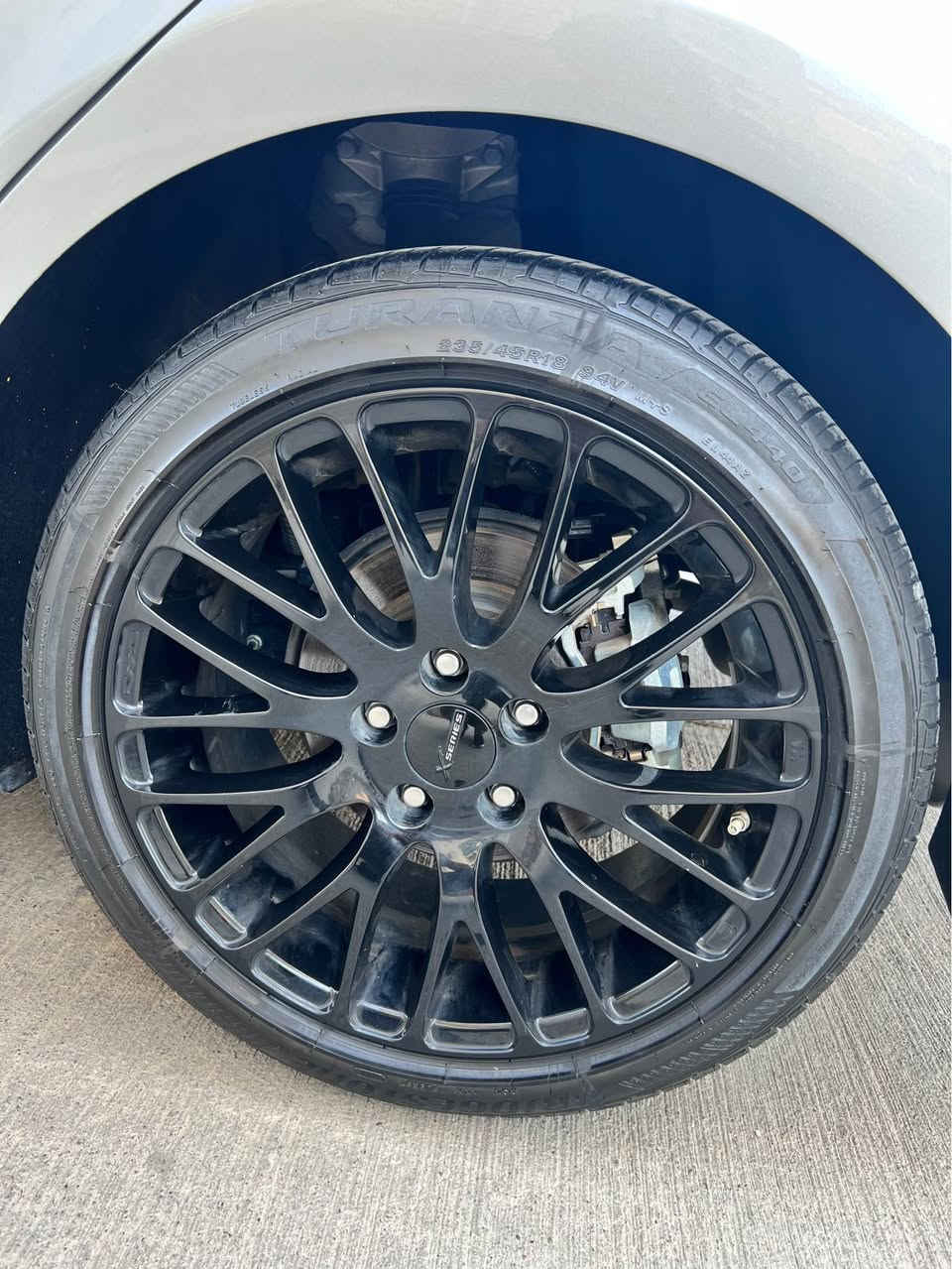 Camry LE XP 2025 Hybrid / كامري XP

محرك  2500cc بانزين / هايبرد

السيارة للبيع فقط 💯

الضرر : السيارة بدون صبغ 
  
ارباك ستيرن تبديل شركة و برده شركة شرط الفحص!

 السيارة ماشيه : 9 الف

السعر : 213 

المواصفات
• شاشة كبيرة
•كرسي الأمامي كهربائي
• كاميرا خلفية
• حساسات خلفية• 
• رادار امامي
• مانع تصادم
• محدد مسار
• تصحيح مسار
• مثبت سرعه
• مانع انزلاق
• استيرنق متحرك
• تحكم طارة
• نقطة عمياء
• مانع تجاوز
• حساسات مانع تجاوز
• بصمة تشغيل
• دخول ذكي
• شاحن ويرلس
• اضوية اماميه زنون LED
• اضوية خلفية LED
• ليد زنون نهاري
• ويل قياس 18
• نظام ECO + TRIP 
• نظام GPS + خرائط
• نفكيشن
• 3 أنظمة قياده ECO / Normal / Sport 
• اوامر صوتيه
• بلوتوث
• مدخل USB 
كفاله كير مكينه

السعر : 213

مكان السيارة دهوك

***********  كورك / واتساب دهوك, العراق
