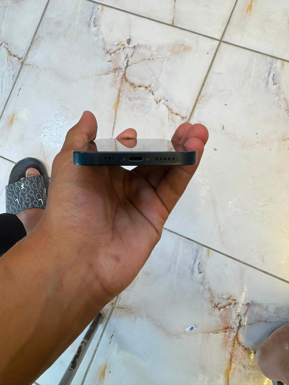 آيفون 13 عادي اللبيع او مراوس 

ذاكره 128 بطاريه 78 بلاديه 

جهاز دبل شريحه 

جهاز نضيف مآبي آي خلل 

وتر بروف وين ماتريد افحص 

كلشي مامبدل بي كله شغال فيس إيدي شغال 

سعره 450 وبي مجال دبل شريحه مو تك 

مكاني بغداد أبو غريب 

هاذه رقمي وتساب وتصال ***********
