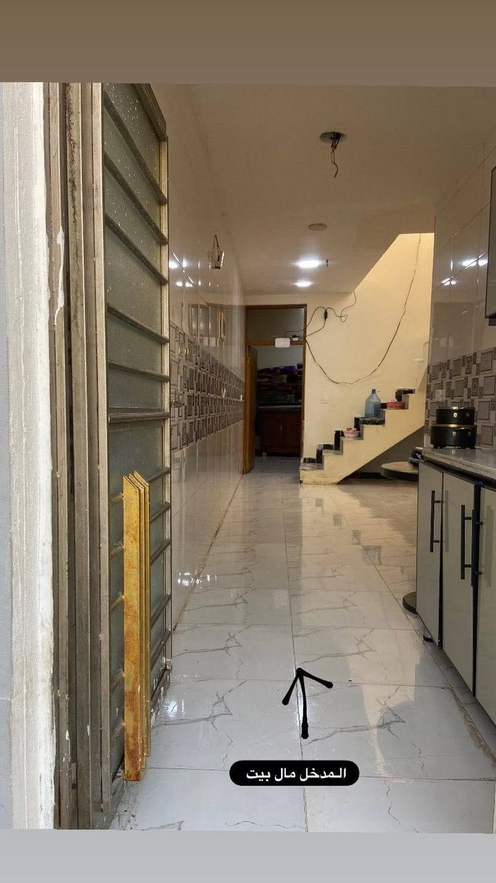 بيت للبيع • ١٢٠م • واجهة