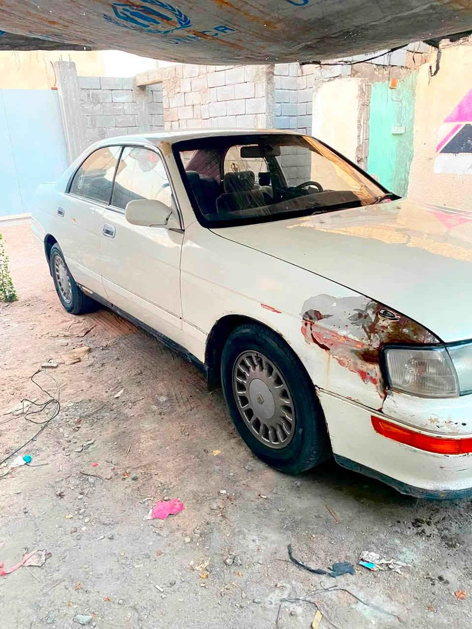 سياره بطه موديل 2000 رقم بصره 
سياره مكفوله من كص ونقل 
ومكينه وكير واصوليات مكفوله 
بس راعي سياره يريد تحويل 
يعني الي يشتري سياره يحول بسمه 
رقم تلفون***********
سعر 43 وبيه ومجال
