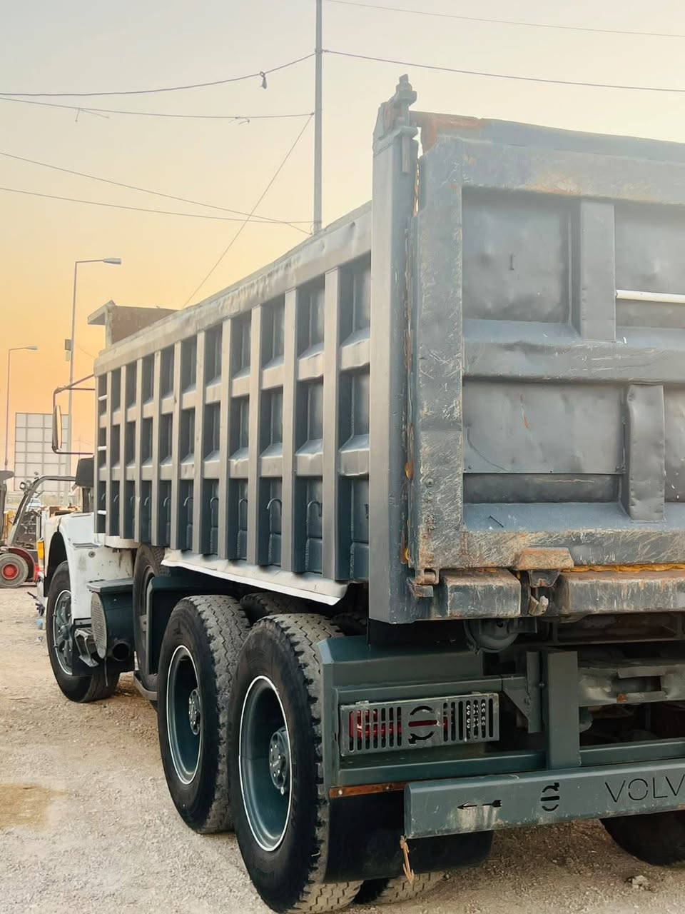 سلام عليكم البيع فالفو إسرائيلي موديل ٨٨ كير فقستين 3*3 رقم قادسيه الاماني مكان واسط صويره ***********/***********
