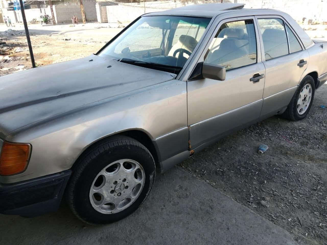 مرسيدس • موديل ٨٧ • رقم ديالى