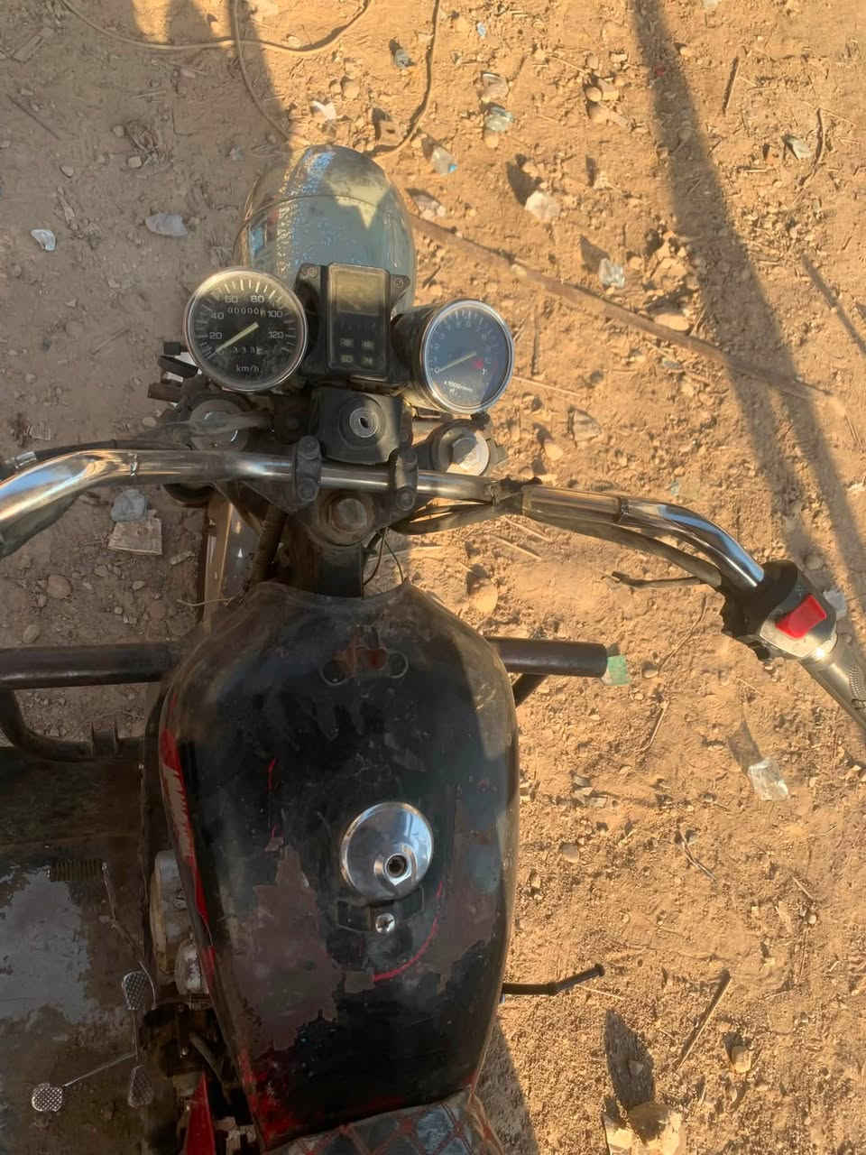 سلام عليكم ستوتة لبيع نوع صقر موديل ٢٣جاهزة كلشي مابيهة سعرها 1500مكاني النهضة رقم الهاتف ***********
