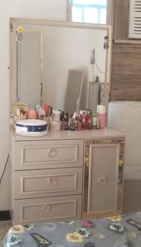 غرفه جديده مستعلمه قليل للبيع 07721859402