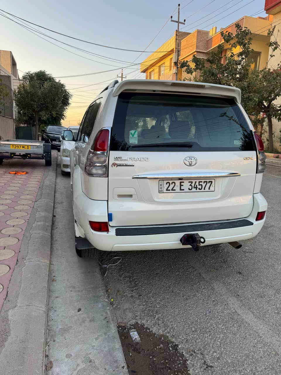 پرادۆ بۆ فرۆشتن ٢٠٠٦  ٤ بستۆن هەموگیانی بەشەرت نوکی بۆنیتی بۆیاخە لای عەتەرەکەی ماباقی پلێت بەشەرت ١٥٨ هەزار رۆیشوتوە بای ٢٥٠ ماسرەفی نییە ٤ سالە لای خۆمە بەناوی خۆمەوەیە کامل رۆنی گۆراوە هەردو عەکسلی هادرۆلی گێڕی کامل شێری لەدواوە تاپێشەوەی هەرچیەکیم گۆڕی بێ ئەصلیم بۆ داناوەوەتەوە هەرچوار دەبلیم گۆریوە چوار تایەی لۆکی بیلادی بریستۆنم بۆ بەستوە چرکە لەسەیارەکەم نییە پاتری تازەم بۆ گۆریوە یەکدینار مەسرەفی هەبو بیبرە مەلی دۆستە سەنەوی ٣ مانگە بەسەر چووە
تەحویل غرامە هەموشت بەشەرت نرخ    ١٢٥$ گەلا

گۆرینەوە ناکەم لەگەل هیچ سەیارەیەك بۆسەیارە سەیارەکەم نافرۆشم 
*********** السليمانية, العراق
