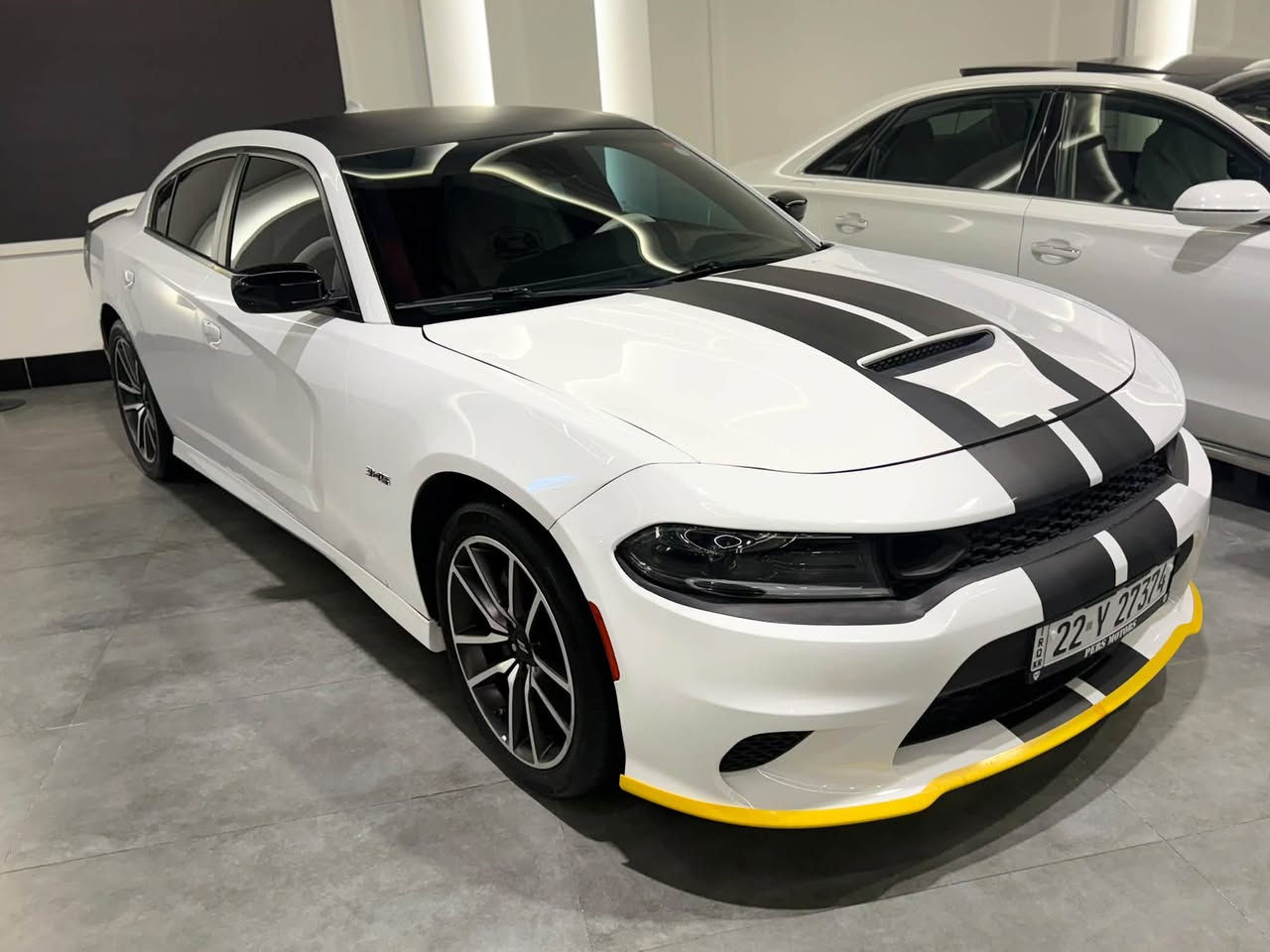 السلام عليكم
دوج جارجر ( DODGE CHARGER ) 

🔹الفئه : R /T

🔹موديل: 2023

🔹رقم السياره: اربيل تسجيل جديد 

 🔹تحويل  وكالة بأي وقت سنويه وهزه جديده    

🔹المحرك: 8 سلند 5700 ( كفاله )

🔹المسافه المقطوعه ؛ 25 MI ( ماشيه قليل )

🔹حاله السياره :  ( وضع الشركة )
*********************************************
🔹شاشه كبيره مع نظام ملاحه نفكيشن GPS
🔹داخل جلد 
🔹ويل  حجم 20 
🔹 حساسات خلفيه 
‏🔹 تشغيل عن بعد
*********************************************السياره جديده جدا  ومابيه نقص حته كتلوكات مال الشركه وياها
*ويل اصلي حجم 20 مع تخم تاير جديد 
*محرك كير تبريد ع وضع الشركه كفاله
*حداديه ع وضع الشركه
💰سعر ؛255$💰

مكان السياره : اربيل

للاستفسار ؛ ***********

نص مكتوب في الصور:
- RT-2023