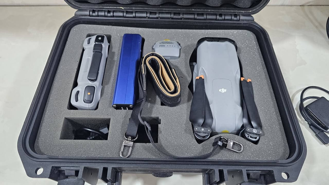 فڵای کام DJI Air3 زۆر خاوێن
دوو پاتری
سمارت کۆنترۆڵ RC2
جامتای پارێزەر
شەنکەرەوەی تایبەت بە خۆی، سێ پاتری بە یەکجار شەحن ئەکاتەوە.
نرخی (1600,000) ملیون و شەسەت.
***********
