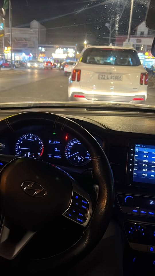 سوناتا 2019 خليجية كفالة عامة 
ماشية 123 الف كم 
محرك وكير كفالة شرط الفحص 

كشنات جلد بيج بلاد 
مري شفط 
تحكم شفتات 
انظمة القيادة drive mode 

رقم التواصل : ***********
