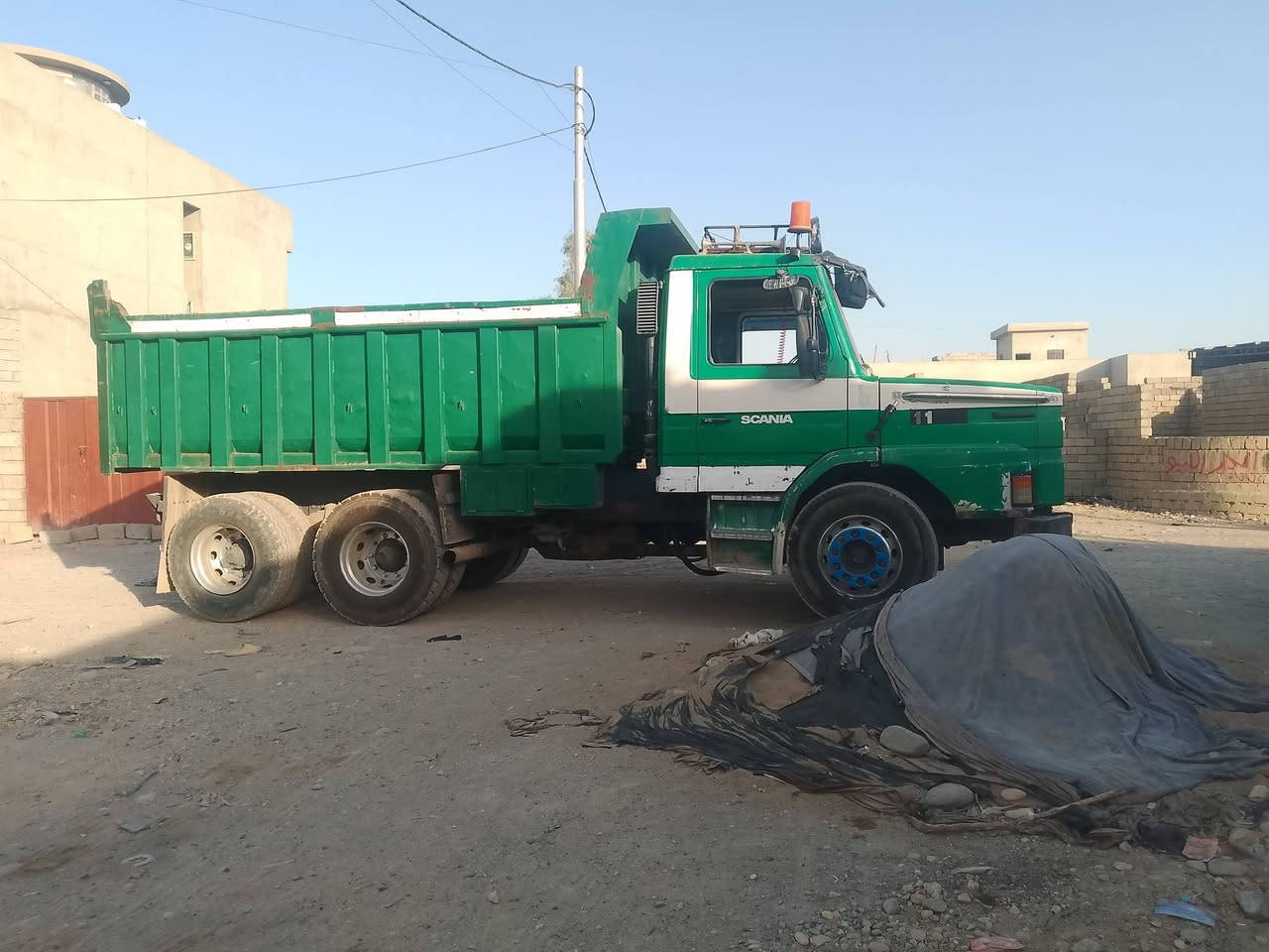 السلام عليكم سكانيا 113 سيارات مقفوله كفاله عامه متينه
***********
الصبح ما بيها القمر وقير 
***********
شرب لبلادي قلاب موديلات 96
