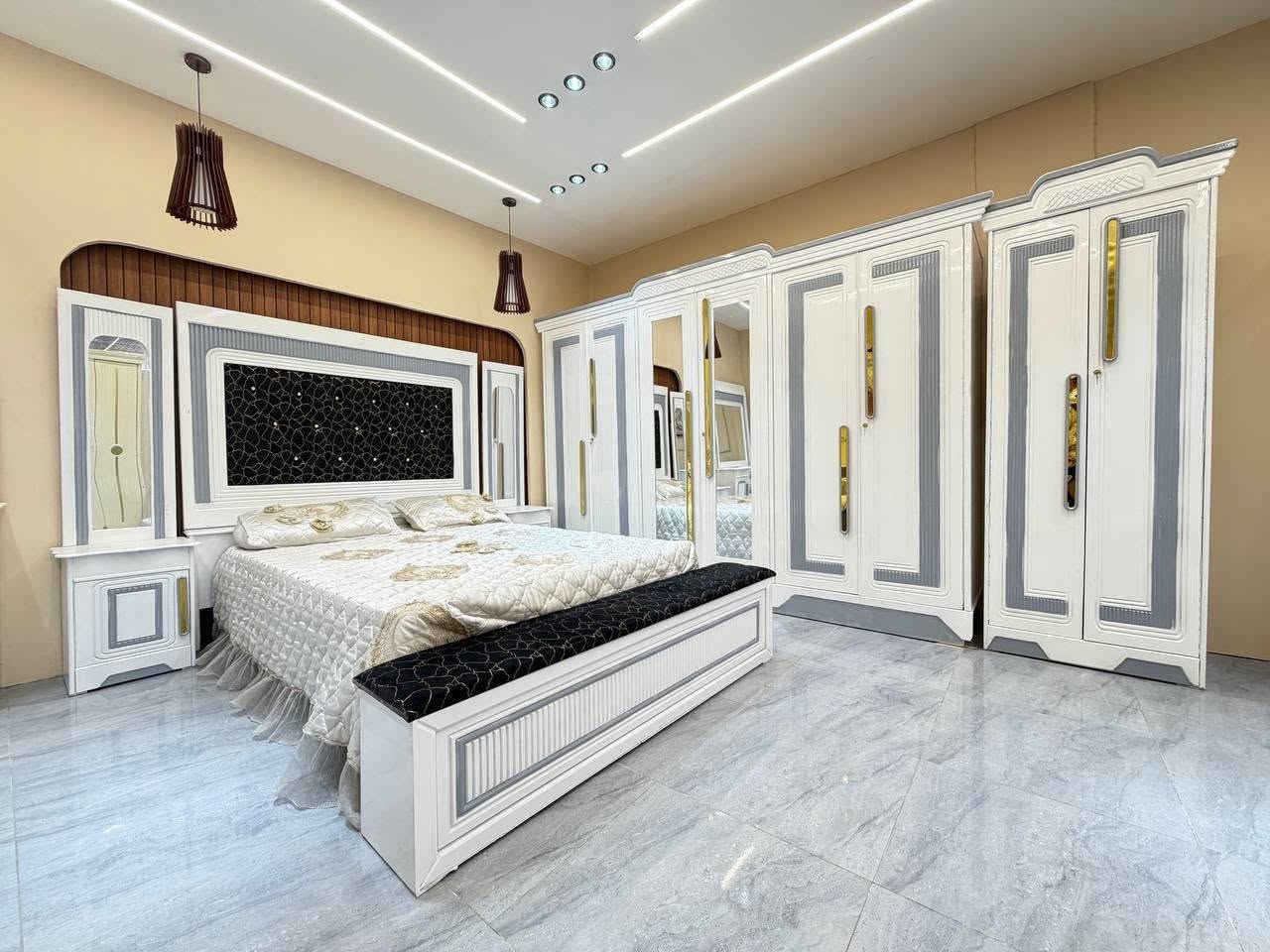 السعر مليون
للحجز واتساب ***********
