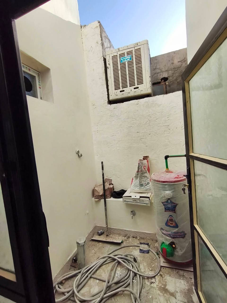 [[بسم الله الرحمن الرحيم]]
🏡     🏘      🏚 

#يوجد_مشتمل_للبيع 

#العنوان  الفلوجة 

#المنطقة حي الشهداء // مقاطعة 19 الف خلف مجمع البرديني

 

✅المساحة : 125م

⬆️ الوجة : 6 وربع م

🏞️النزال : 20م

 

مكون من

غرفة 1

استقبال 

صالة 

مناور 2

مطبخ

صحيات

الارضية سيراميك

الجدران سيراميك 

                       #بناء 🧱 : طابوك

      

       #شارع 🏞️⬆️⬆️ : 10م

  #السعر_محدد_من_قبل_البائع 

        

    ⚖️⚖️   نوع الملك : طابو صرف تحويل مباشر 🏙 وبي إجازة بناء 

        #السعر 💰💸: ٨٣ مليون وبي مجال

__________________________________

__________________________________

#ملاحظة//📋📑 اذا لديك عقار تريد تعرضة للبيع او تريد تشتري عقار قم بمراسلة الصفحة او اتصال على لارقام الموجودة+ واتساب

            

         #للأتصال_او_واتساب 📞  ***********

         #للأتصال_كورك.   📞.      ‏‪***********

#بيع_وشراء_الدور_السكنية_والزراعية_العقارات_في_مدينة_الفلوجة #مكتب_دارالايمان _للعقار_بيع_وشراء_العقارات_بسعر_مناسب

@#عقارات_الانبار_الفلوجة

