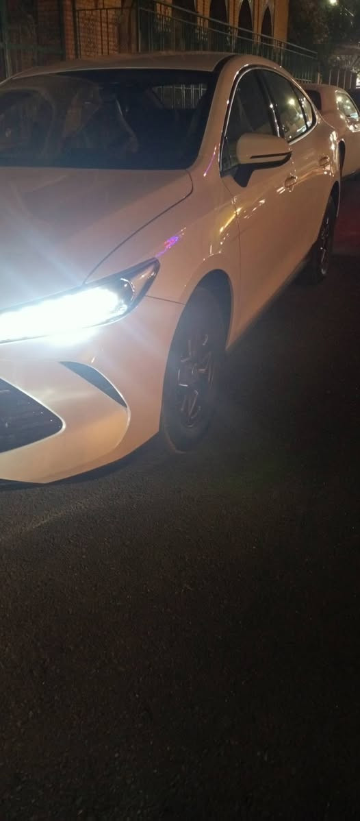 السلام عليكم  بي واي دي للبيع موديل 25 كن بلاس رقم بغداد ماشيه 4 الف زيرو بيها طخه موضحه بل فديو الباقي كفاله مكاني بغداد الاعضميه *********** السعر 17850
