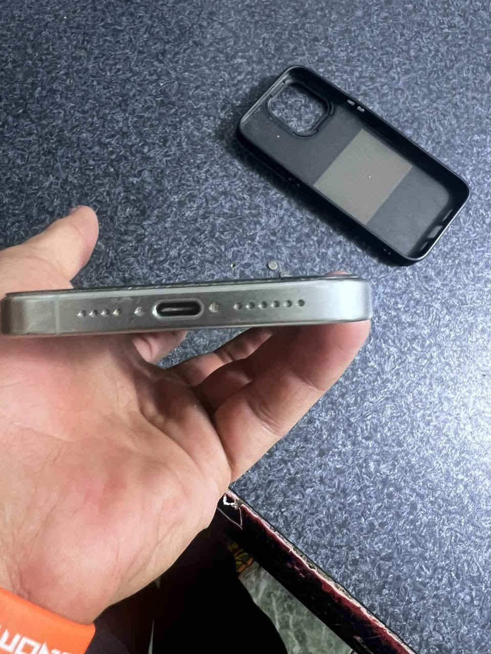السلام عليكم
15pro maxللبيع 
نموذج m شرق اوسط مبدل شاشه تفصيخ و كامره وكاله بطارية 83 جهاز نظيف مثل ما موضح بالصور انطيك وياه كفر و شاحنه كامله جهاز بدون كارتونه 
السعر مليون وبي مجال المكان بغداد 
***********

