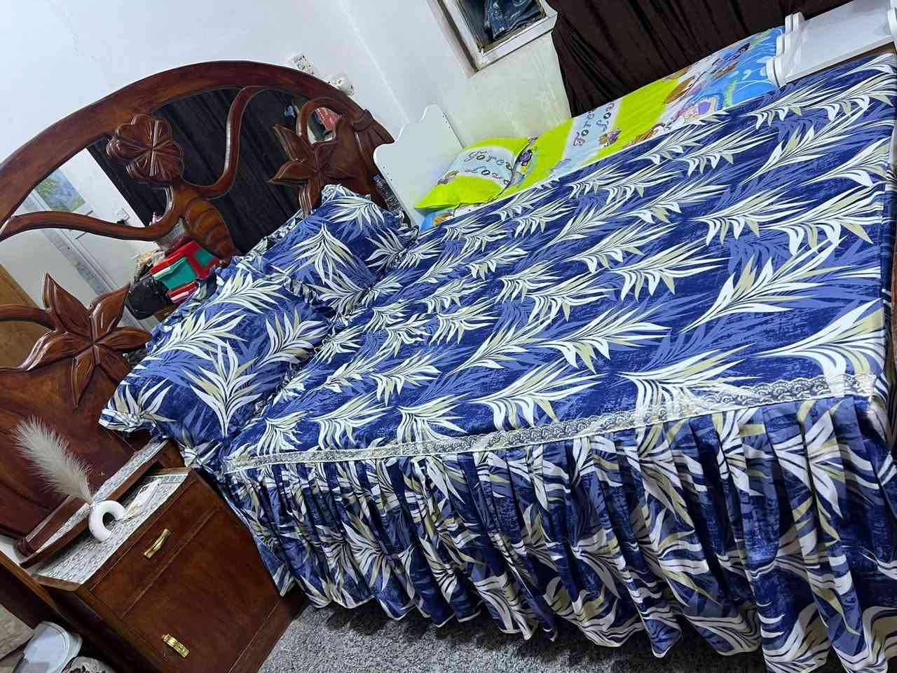 غرفه للبيع 250 وبيها مجال الدوشك وحده 150 طبي. جلسه ب١٧٥وبيها مجال للشراي. ماخذتها ب٣٥٠
