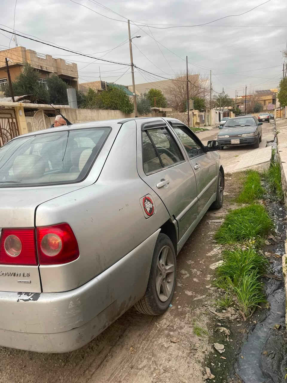 لسلام عليكم شيري كوين 2013 
سياره نظيفه وجاهزة تبريد شغال سياره بدون صبغ وبدون تبديل الرقم مسطره جديد السيارة صاحبها الشرعي اخويا تحويل ثاني يوم  كابون بانزين السعر 40 وبيها مجال للاستفسار اكثر عن السيارة الاتصال ع الرقم  
***********

