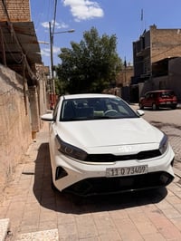 كيا سيراتو 2024 السيارة حلوة مرتبة وكلش نظيفة مكينة 2000 دوش  قطعتين ت...