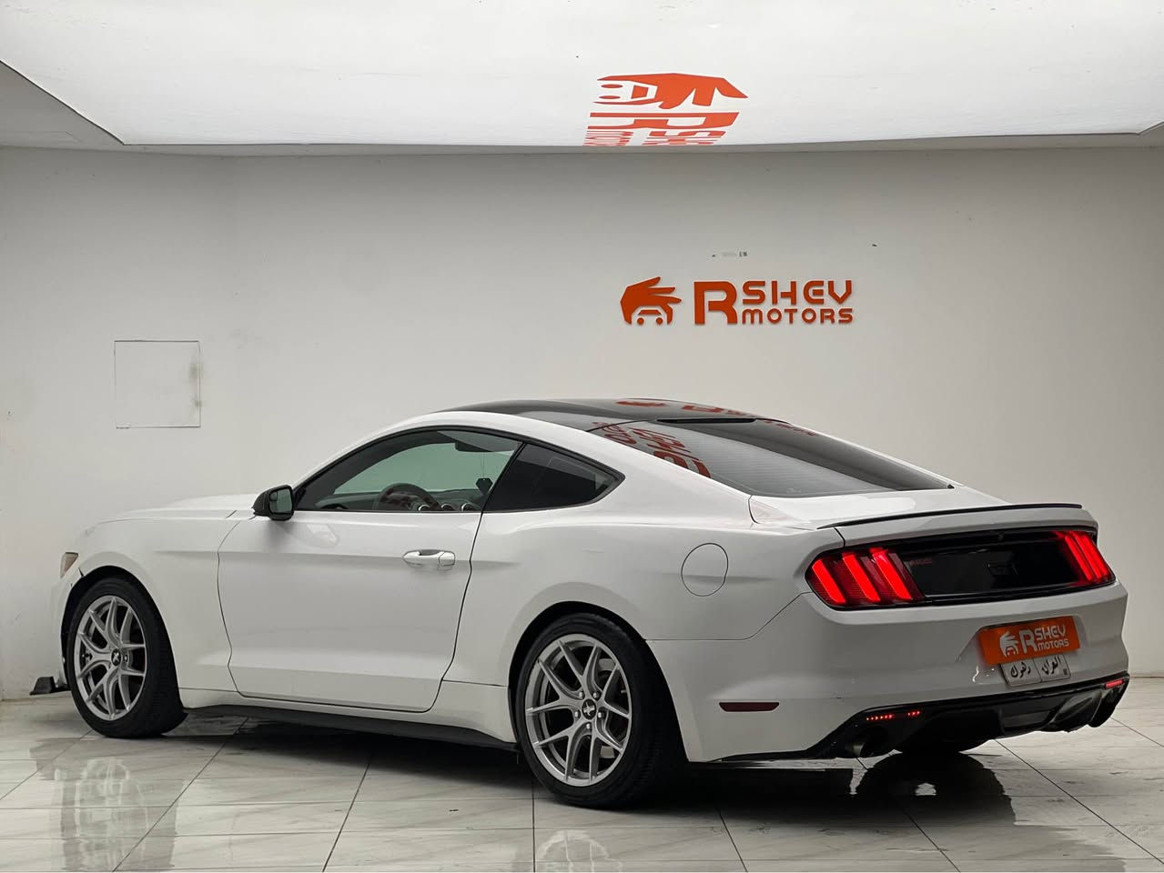 Ford Mustang 2017 
فورد موستانک ٢٠١٧ 
 😱🔥عليها غرامات ١٥ ورقة تنزل من السعر ❌

مكينة سلندر حجم 2.3 لتر تیربو 
ماشية 118,000 ميل فقط و بحالة جداً ممتازة

السیارة بیها صفحة السکن صبغ
ايرباكات ستیرن تکمة مرجع سستم شركة 

السيارة شرط التحویل 
 
مكفولة من كير و محرك و كهربائيات کلهم شغالین

و ب سعر بلاااش(98$) ورقة و بيها مجال

مكان السيارة

دهوك -معرض ارشف R-Shev
رقم51 من معارض التيرمينال 

***********
*********** دهوك, العراق
