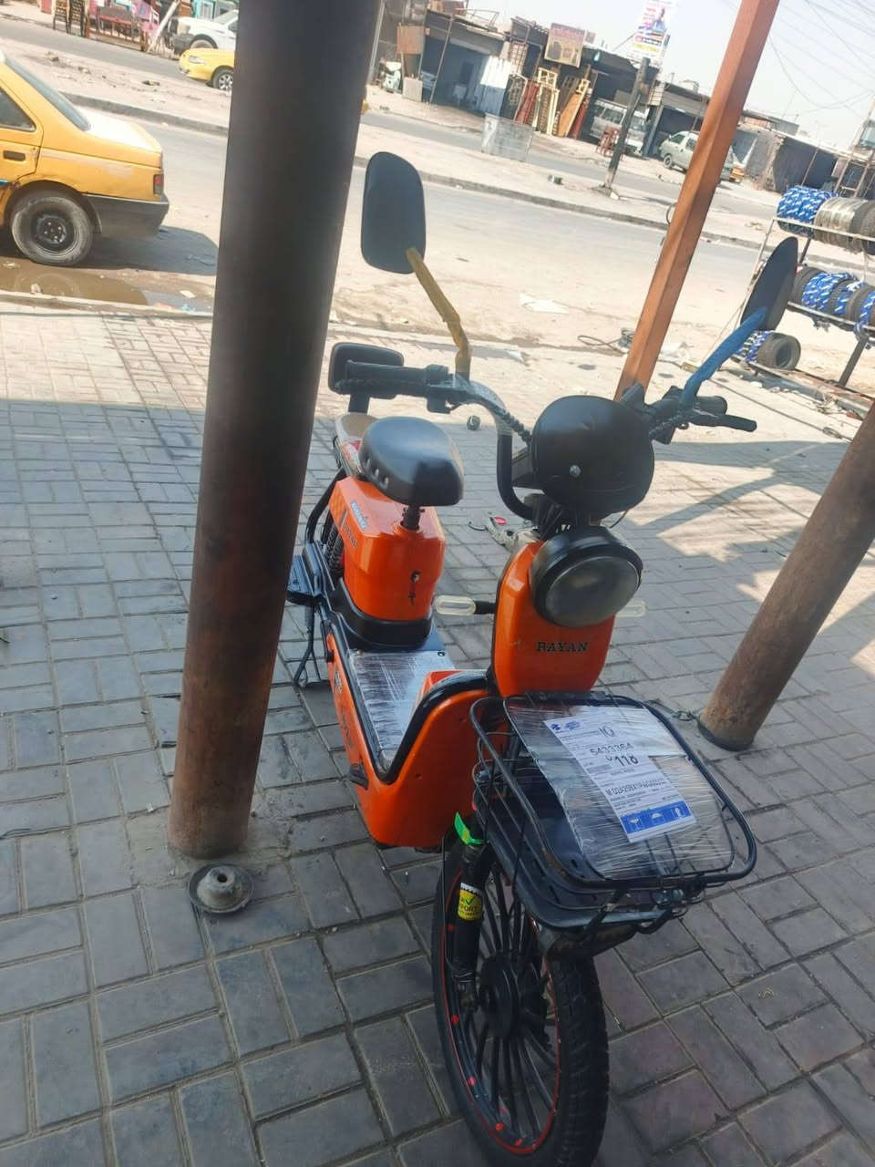 السلام عليكم
دراجة شحن حجم 20 بطاريات جدد وضفيره كاملة مبدلة قبل ٣ايام دراجة اخت زيرو 
مكاني بغداد الحسنية مال راشدية 
سعر 325
***********
