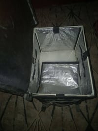 صندوق دلفري • مستعمل • نضيف