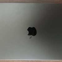 MacBook Pro M3 pro Size: 14 inch Chip: M3 pro Ram: 18 Storage: 512gb B...