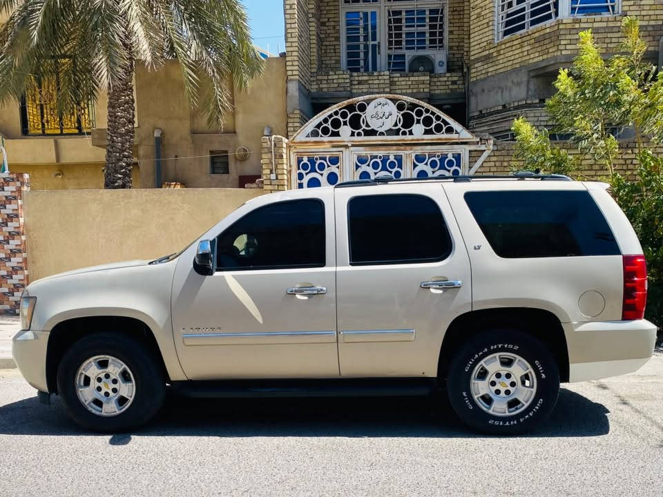 السلام عليكم تاهوا  ادوات في العمارة سيارة جاهزة من كلشي نضيفة جداً وكفالة من الكص والسرقه ولون شباني وترايك وين ما يعجبك  والسعر 75 وبيها مجال قليل واروس في سيارة اصولي وهذا رقمي للتواصل ***********
