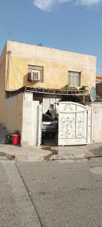 دار • أكثر من ٢٠٠م • واحد الخضراء