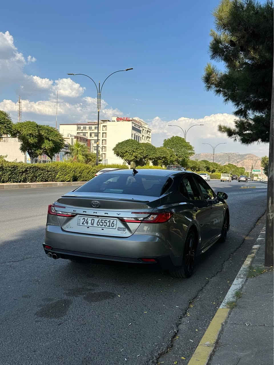 ‏Toyota Camry 2025

تويوتا كامري ٢٠٢٥

الشكل الجديد كلياً 

مواصفات SE -رادار امامي و جانبي-بصمة ابواب بصمة تشغيل) 

موصفات ال Se معروفة فول عدا الفتحة 

مكينة ٤سلندر حجم ٢.٥لتر

بانزين و هايبرد- HEV🔋

وارد امريكي (السيارة بدون حادث دخول براهيم خليل)

ايرباك سليم  

السيارة كلش حلوة و نظيفة 

رقم الشاصي مع الصور

مكفولة من كير و محرك و كهربائيات

مكان السيارة دهوك

 للاستفسار

***********
*********** موصل, نينوى
