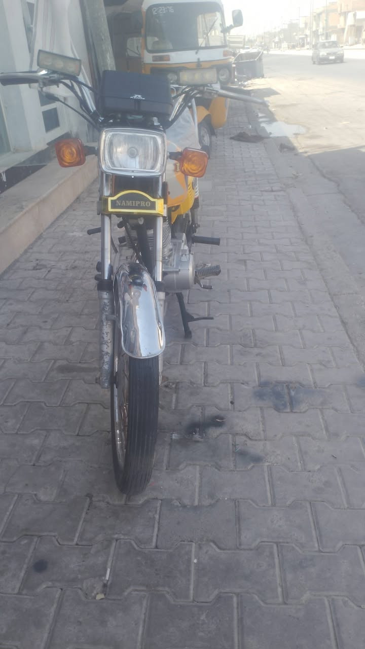 رقم واسط 
تعمير 26والمكينه 23
دراجه ترايك وين مايعجبك
السعر750 العنوان كوت حي الجامعه 
***********
