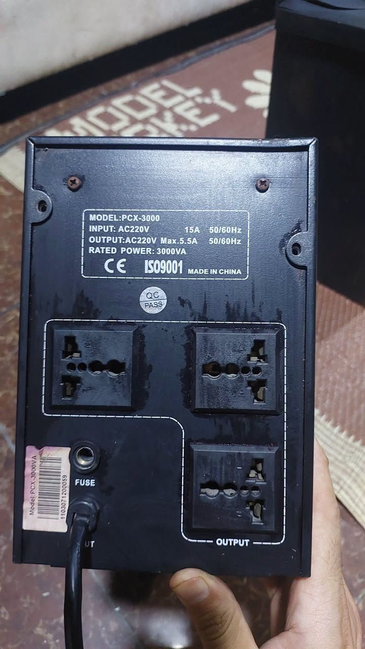Ups  ماركة panda
15A  .. 3000va
متروك مدة طويلة بس البطاريات ضعيفه للاستفسار الاتصال ***********واتساب مكاني بغداد الجديدة
