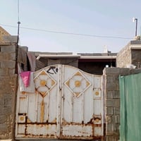بيت لبيع  بل وافدين على شارع العام   صير مشتملاات  ثنين مشتمل الاول غر...