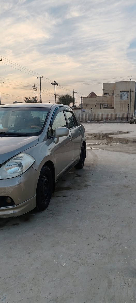 السلام عليكم
نسان تيدا موديل 2012
سيارجاهزه من كلشي
تخم تايت تبريت ثلج
شاشه سياره كل نقص
ما بيها
بيهه حادث جاملغ خلفي جهت السايق
قبق الجنطه مبدل
مكان سياره ديوانية
السعر 75 بيها مجال
اتصال على رقم ***********
