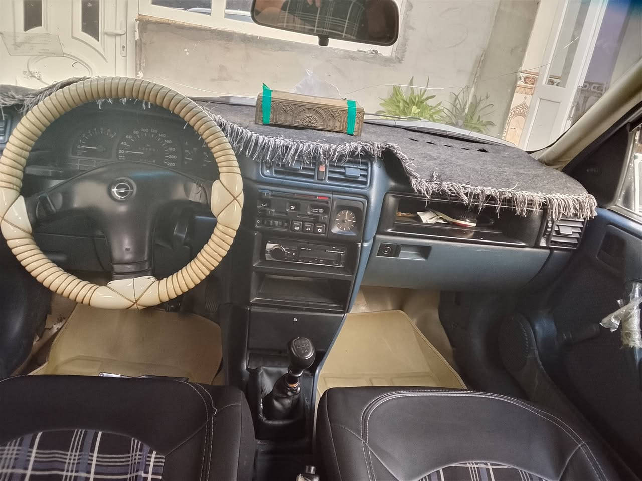 للبيع أوبل فكترا موديل93 محرك20 سنويه مشروع وطني بطاقة بنزين سياره كله بلاد كير محرك شرط تايرات 4نضيف داخل بلاد كشنات جلد كهربائيات بلاد مكان كركوك سعر 48رقم ***********
