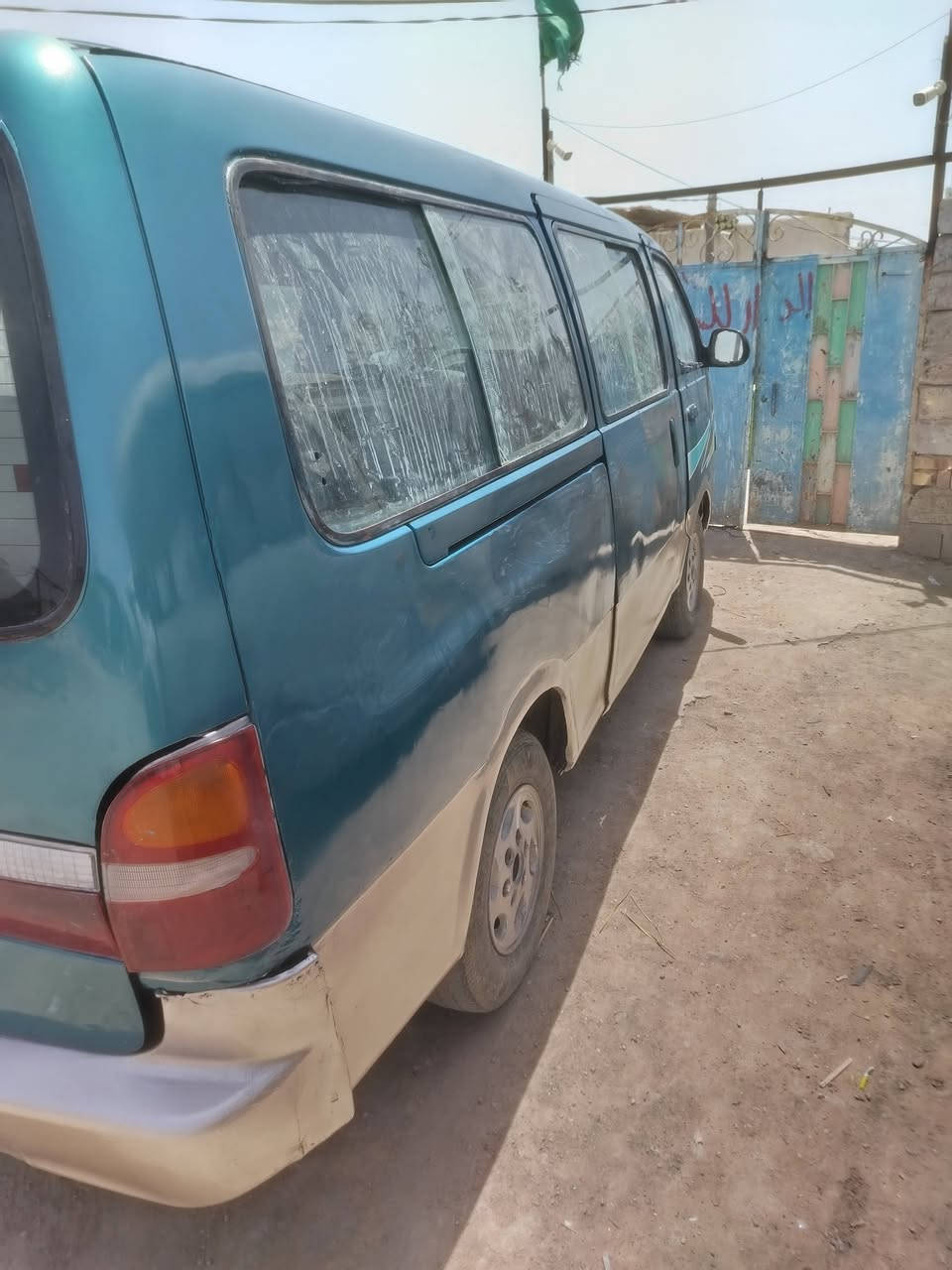 سلام عليكم عندي بريجو مودل ٩٩ بسمي نكليزي سعر ٦٠ وبيه مجال السياره الف ما ذب عليه ومسويه ١٥ نفر مكاني الديوانيه رقمي ***********
