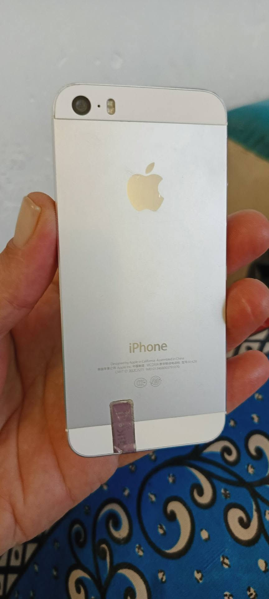 ايفون 5s • ذاكرة 16 • بطارية 100%