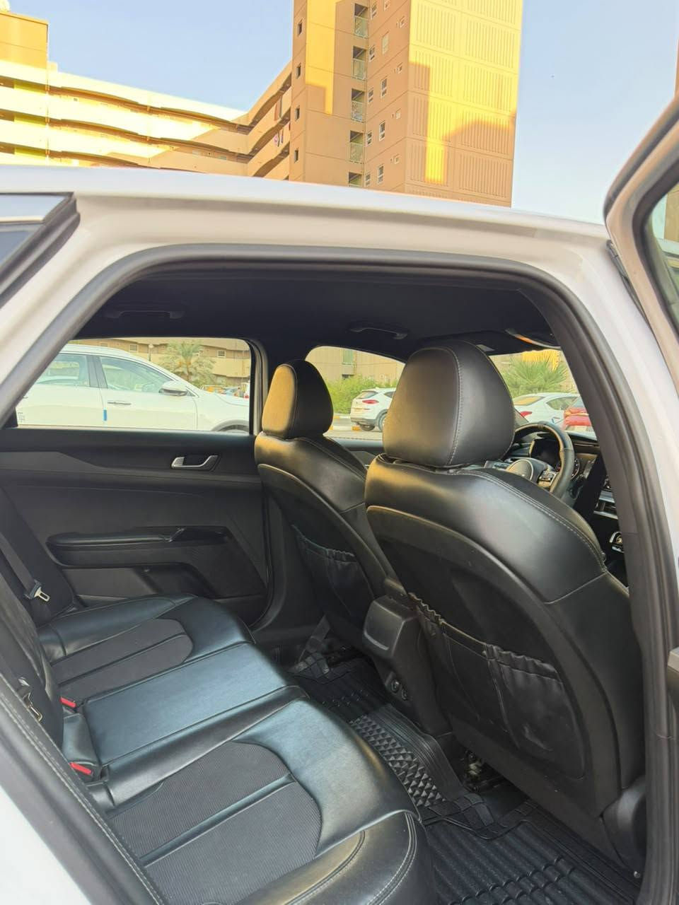 السلام عليكم KIA K5 2024 فول عدا البانوراما بنيد صبغ وايرباك دركه راجع سستم ماشيه41000الف بدون شواصي بدون لغود السياره ليبل واحد مامبدل بيها شي رقم بغداد بأسمي 
محرك 1.6 تيربو 
السعر 175 وبيها مجال 
للأستفسار 
*********** 
مكاني بغداد

نص مكتوب في الصور:
- iQ CARS
- 38601934