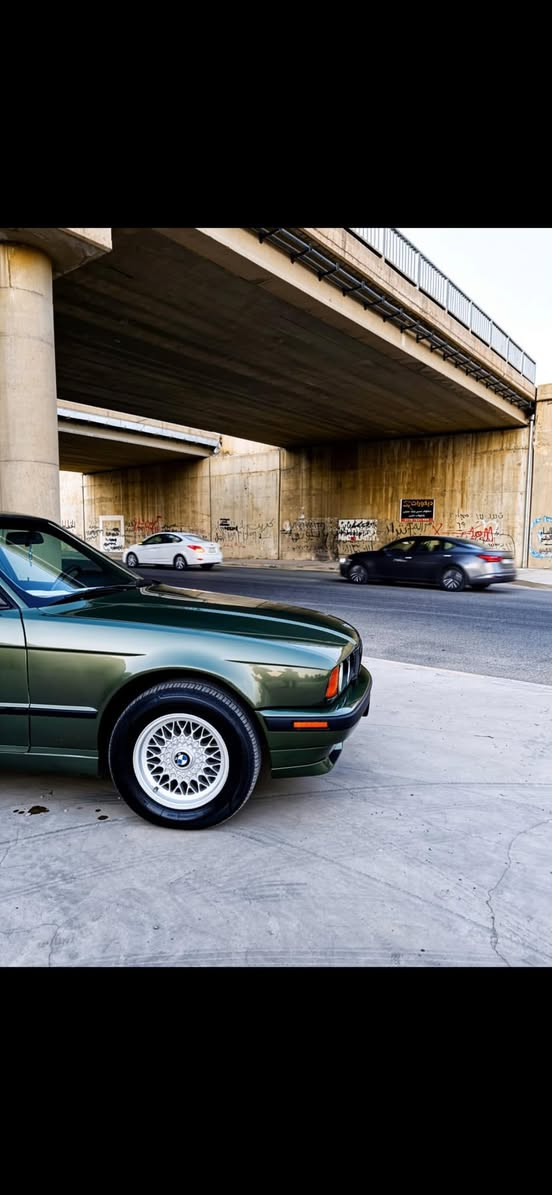 سلام عليكم
BMW/#540iA/1993
فول موصفات اصل بليته وسنويه سنويه بسمي هزه براد جديده بدون نواقص جاهزه كير محرك كصه بشرط
تبريد ثلج منضومه جديده بنكات كهربائيه Z1
اكسل خفيف ضفيره بلاديه مملعوب بيه برغي سياره حيل نضيفه خام مو تعمير تايرات جديده ويل خليه بلاد صدره جديد لون زيتوني مصبوغه زيتوني فاتح السعر ب 85 اتصل وتدلل ***********
