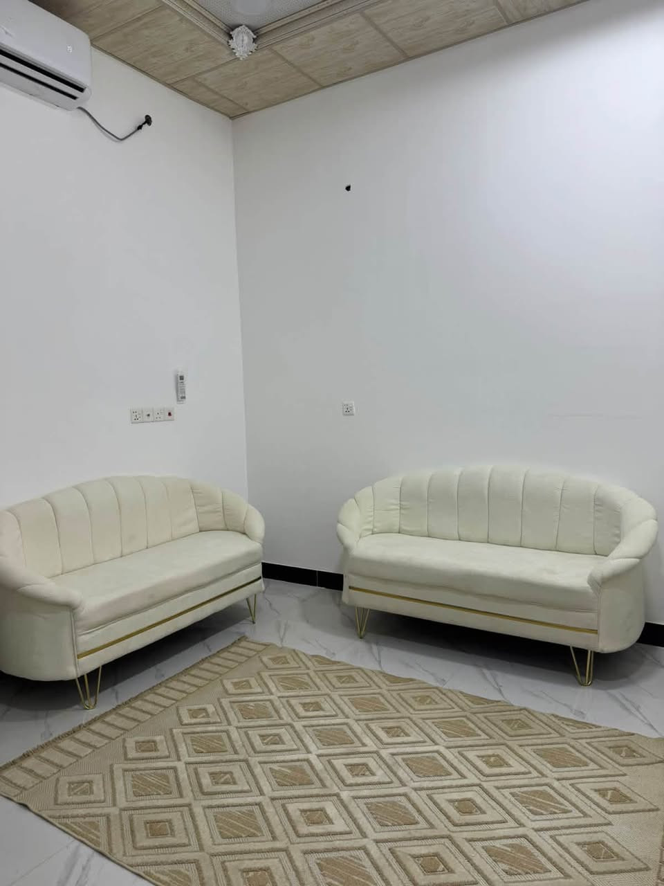 للبيع ب 550 وبيهن مجال
***********
