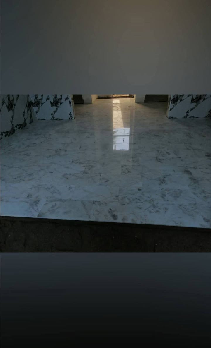 خلفة سيراميك 
شغل درجة اولة 
ديكورات 
واجهيات 
جدار ارضية 
***********
