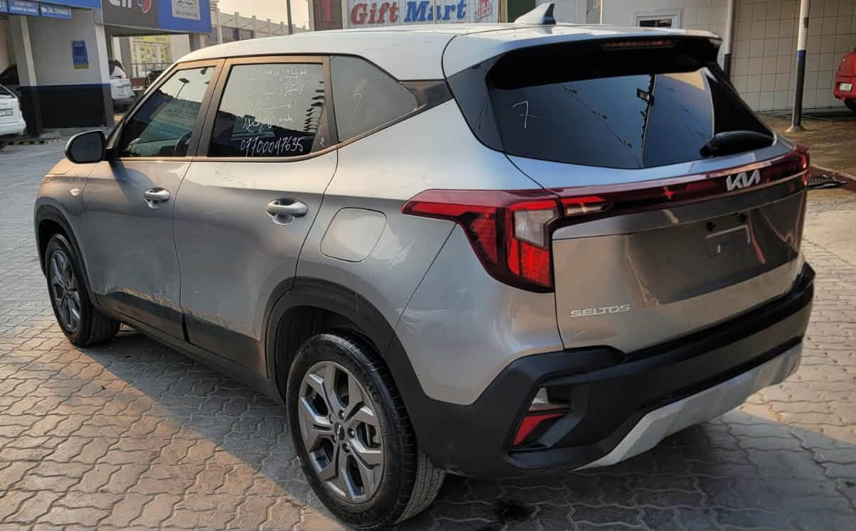 📍من داخل منفذ سفوان #البصره الاستلام مباشر
🌀 كيا سيلتوز 2024

💰 السعر: 113 $ بدون كمرك
🔧 الحالة: مصلحة وجاهزة داخل المنفذ

🔹 صبغ قطعتين ( بابين )

✅ بإمكان التخريج بكتاب شهداء (إعفاء من الكمرك لمن لديه كتاب شهداء).

📍 كربلاء - سيف سعد البلديات ( يوجد وكلاء بالمحافظات )

📞 للاستفسار:
👤 د. شهيد: ***********

 👇🏼رابط كروب الواتساب 
https://chat.whatsapp.com/G1vHBgZwn280PCMz6HkyiX?mode=gi_t
