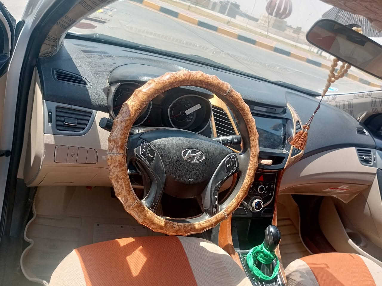 سلام عليكم النترا 15 خليجي مكفوله من التبديل بيها بس صبغ محرك 1800 بسمي مشروع وطني رقم بصره العنوان ناصرية مركز السعر 110وبيها مجال لاستفسار على الرقم ***********
